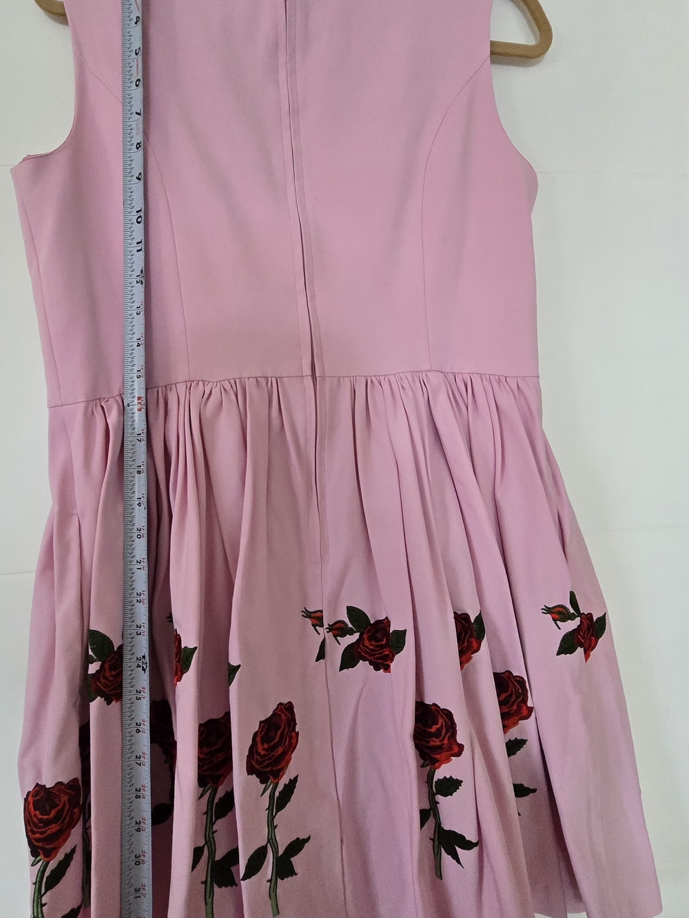 Hell Bunny Pink Rose Embroidered Dress M Heart Cutout Rockabilly Pinup Pockets - Picture 8 of 13